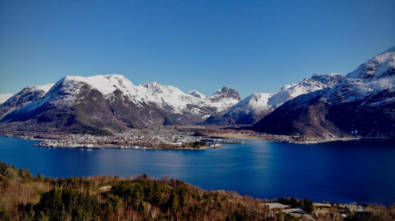 Andalsnes Sentrum 1-Room Apartment No3 エクステリア 写真